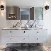 Roselind Wilson Design Eaton Mews North Master bathroom