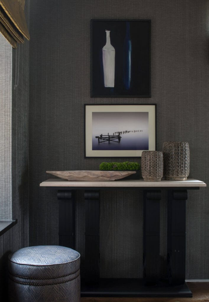 Broadwalk luxury table and decor