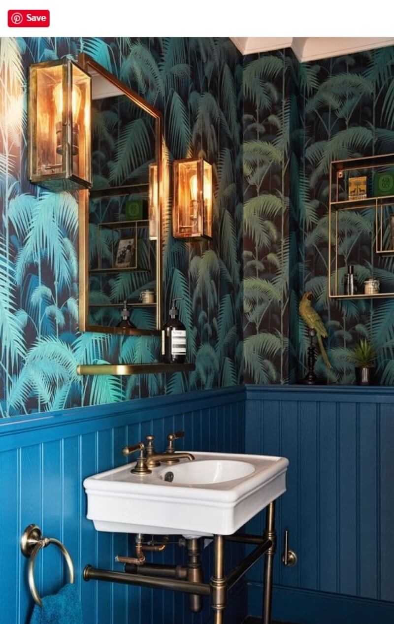 leaf wallpaper in bathroom