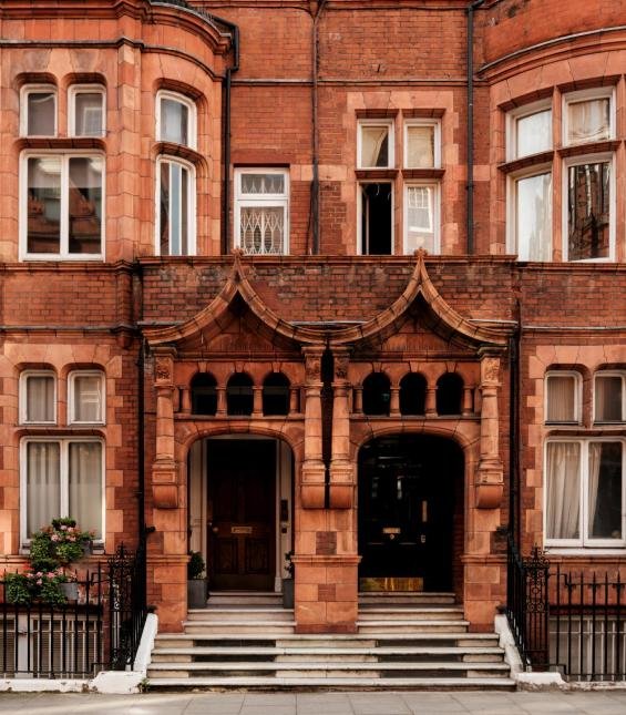 Heritage Maximalism: Designing Modern Interiors in Period Properties
